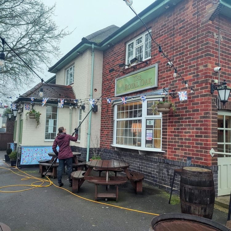 Billinghay-window-cleaner-service