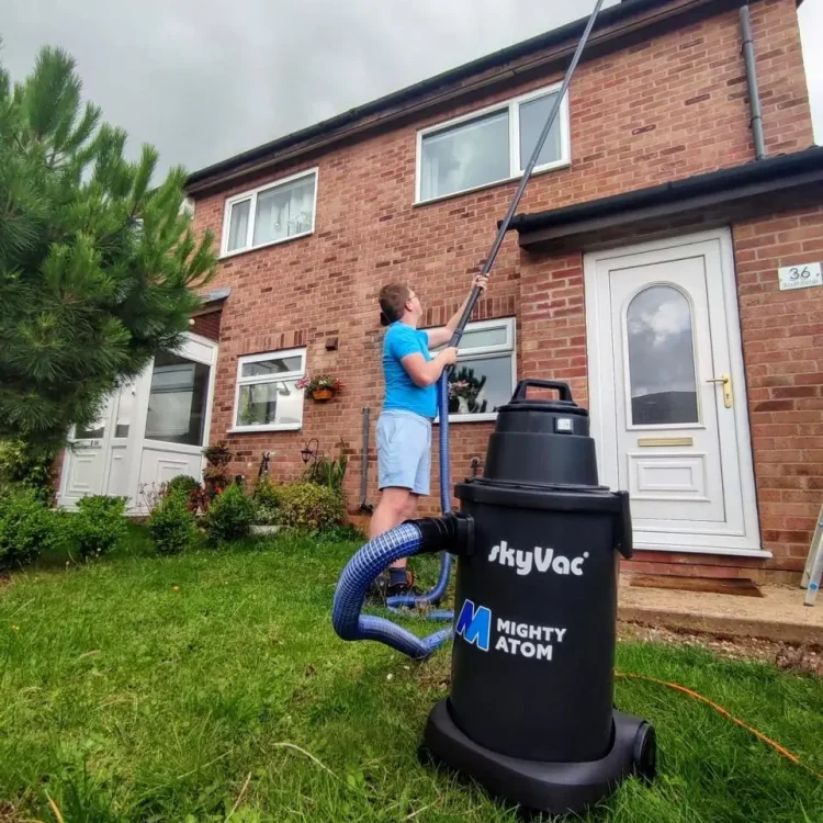 Commercial Gutter-Cleaner-Sleaford